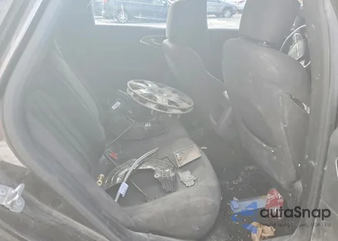 2015 Chrysler 200 Limited из США, поврежденный, VIN 1C3CCCAB7FN748802